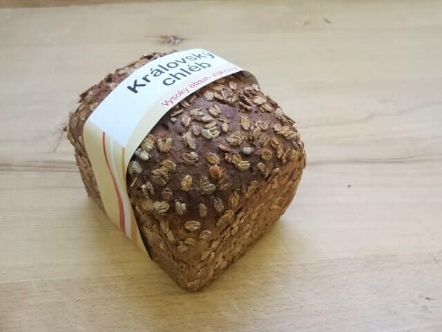 Královský chléb (1 díl žitné mouky a 2 díly pšeničné mouky)